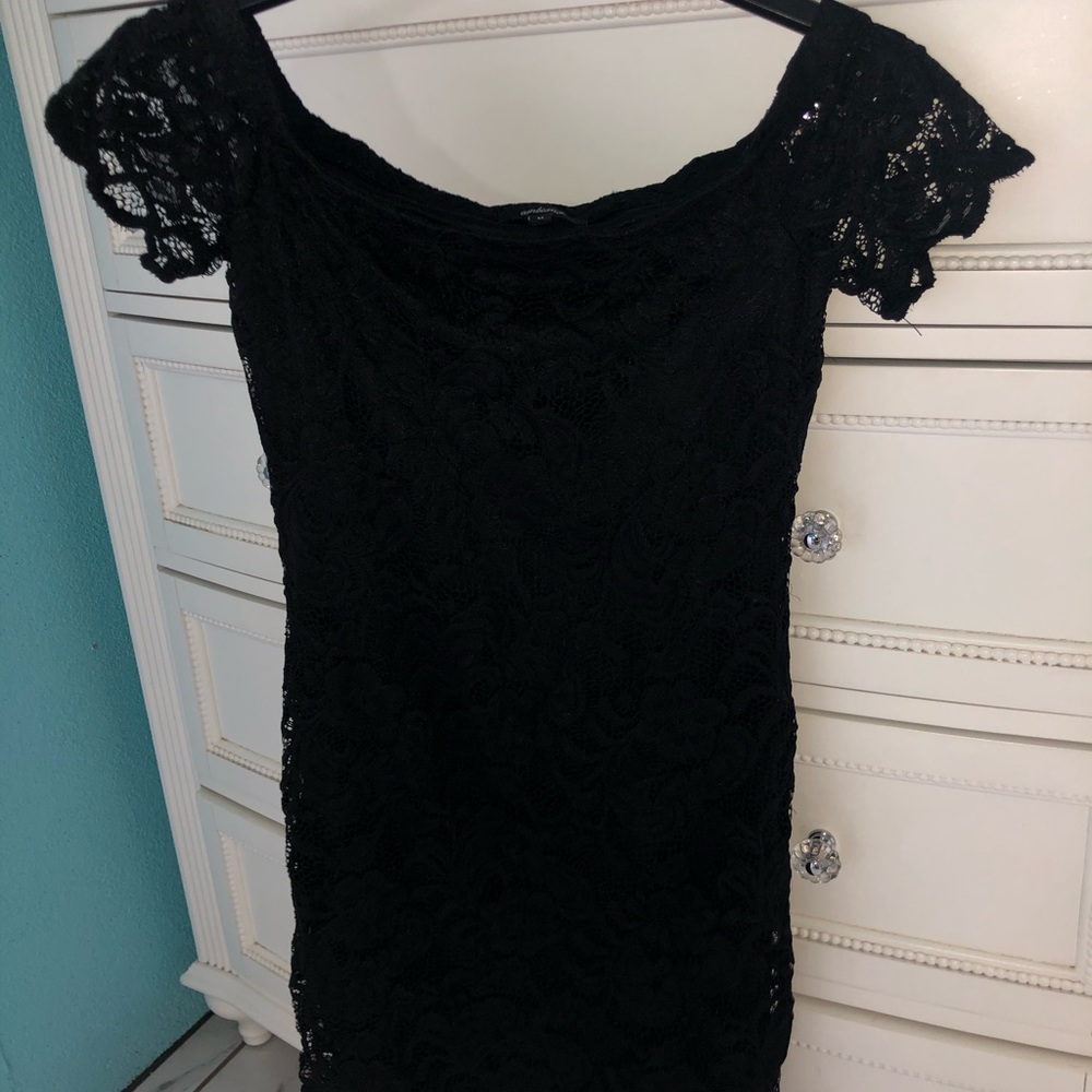 Off the Shoulder Lace Dress